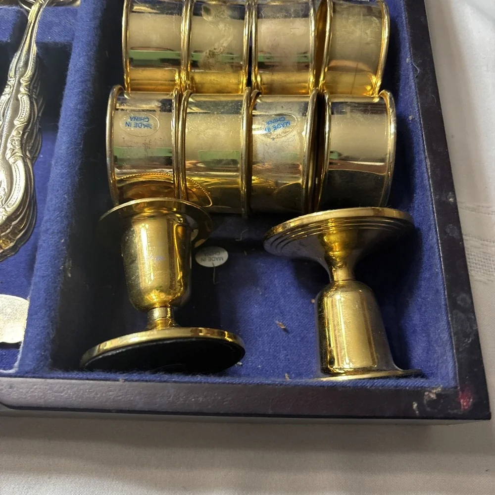 International Silver Company San Marcos 70 Pc 24kt Gold Plated Flatware Set